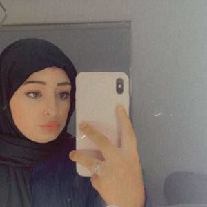 Meet your Posher, Ajsa